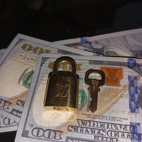 Louis Vuitton Lock & Key #306 - Picture 3 of 4